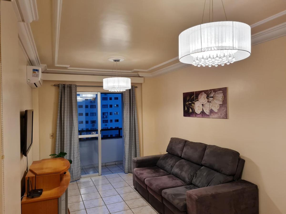شقة Apartamento 2 Quartos Central Diferenciado Balneário Camboriú المظهر الخارجي الصورة